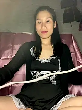 Snapshot of MinHiNi chatting on November 2025 04:13:02 PM MinHiNi online show from November 2025 04:13:02 PM