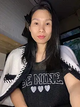 Snapshot of MinHiNi chatting on December 2025 06:55:02 AM MinHiNi online show from December 2025 06:55:02 AM