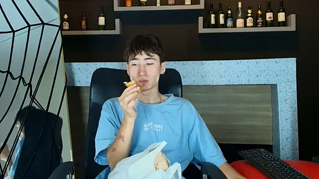  DantFox  online show from November 2025 08:53:02 PM