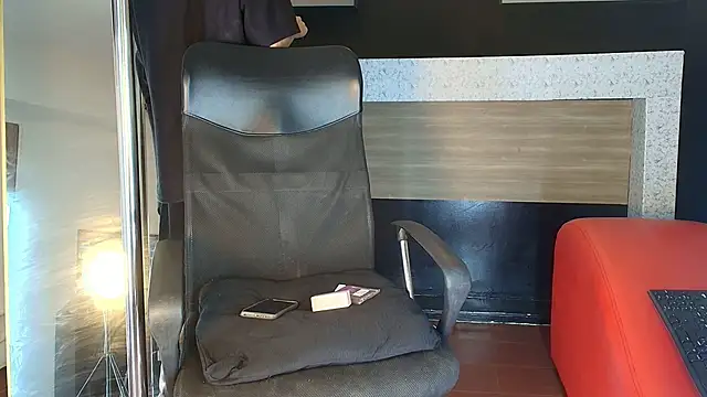  DantFox  online show from November 2025 07:35:02 PM