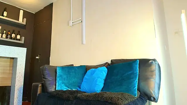  DantFox  online show from November 2025 08:38:02 PM