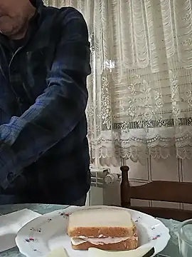 Snapshot of geli45 chatting on January 2026 10:14:02 PM geli45 online show from January 2026 10:14:02 PM