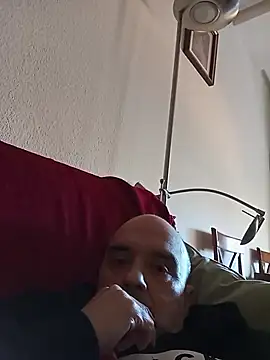 Snapshot of geli45 chatting on February 2026 03:35:02 PM geli45 online show from February 2026 03:35:02 PM