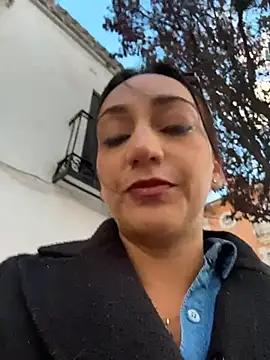 Snapshot of Ninabigtitied chatting on November 2025 04:27:01 PM Ninabigtitied online show from November 2025 04:27:01 PM