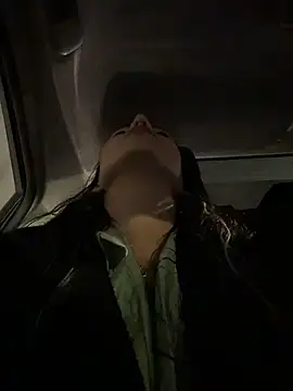 Snapshot of Ninabigtitied chatting on December 2025 01:38:02 PM Ninabigtitied online show from December 2025 01:38:02 PM