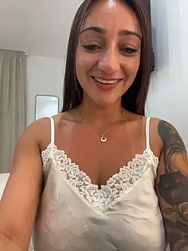 Snapshot of Ninabigtitied chatting on December 2025 05:28:02 PM Ninabigtitied online show from December 2025 05:28:02 PM