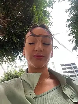 Snapshot of Ninabigtitied chatting on December 2025 12:43:01 PM Ninabigtitied online show from December 2025 12:43:01 PM