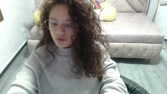 Velvet Moon V online show from November 2025 01:22:02 PM