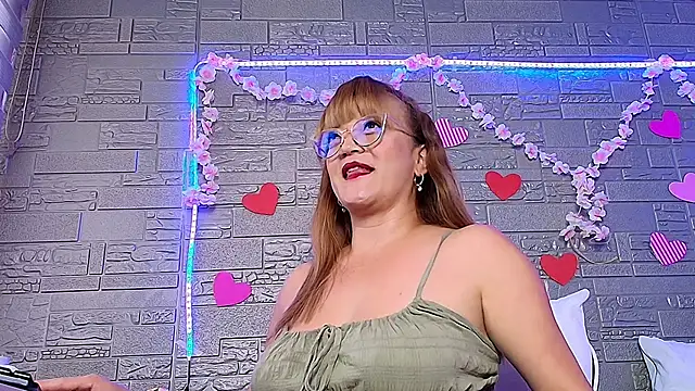 naomi diamond  online show from December 2025 12:21:01 PM