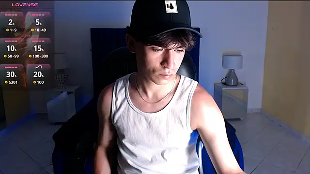 Snapshot of RoberthAlv chatting on March 2026 01:40:02 PM RoberthAlv online show from March 2026 01:40:02 PM