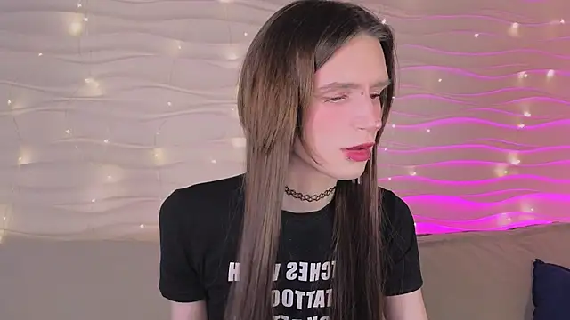 madi snow online show from January 2026 05:45:01 AM