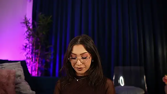  ChloeLee  online show from November 2025 05:29:01 AM