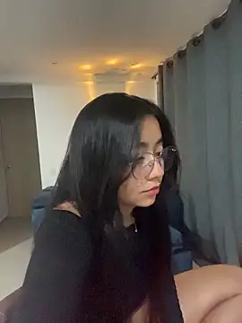 Lily June online show from October 2025 01:06:02 AM