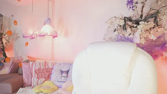 Snapshot of JadeSummerr chatting on October 2025 11:42:01 AM JadeSummerr online show from October 2025 11:42:01 AM