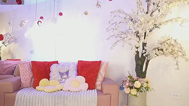 Snapshot of JadeSummerr chatting on November 2025 11:33:02 AM JadeSummerr online show from November 2025 11:33:02 AM