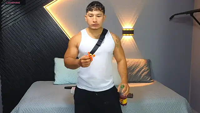 Horny nick18 online show from February 2026 12:55:01 PM