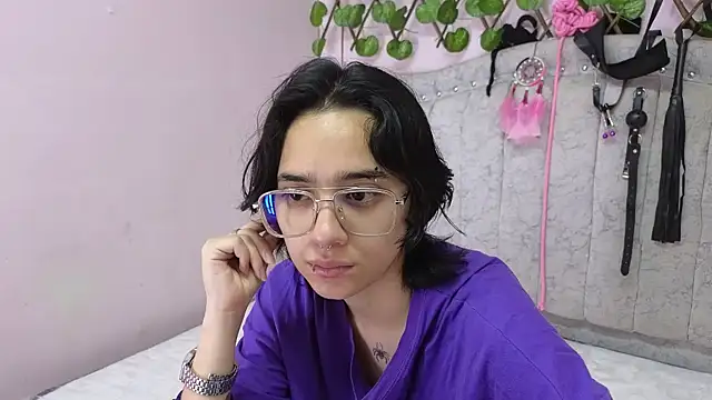 katalinathxandbritney1 online show from September 2025 11:08:02 PM