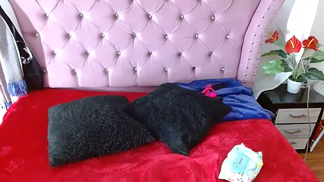 Snapshot of katalinathxandbritney1 chatting on February 2026 04:43:02 AM katalinathxandbritney1 online show from February 2026 04:43:02 AM