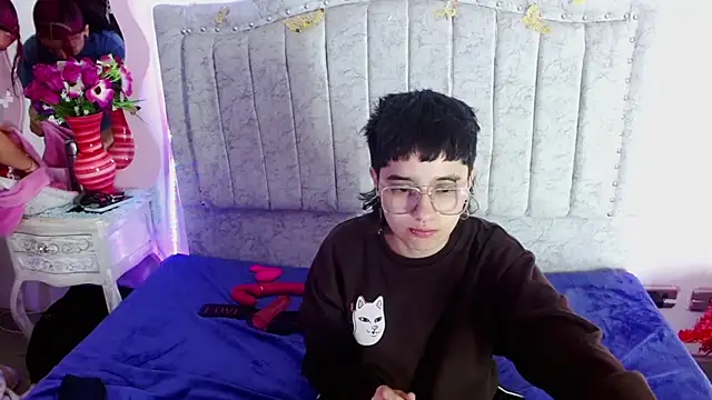 Snapshot of katalinathxandbritney1 chatting on February 2026 03:55:02 AM katalinathxandbritney1 online show from February 2026 03:55:02 AM