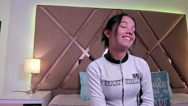 BelhaLawuo online show from January 2026 08:34:02 PM