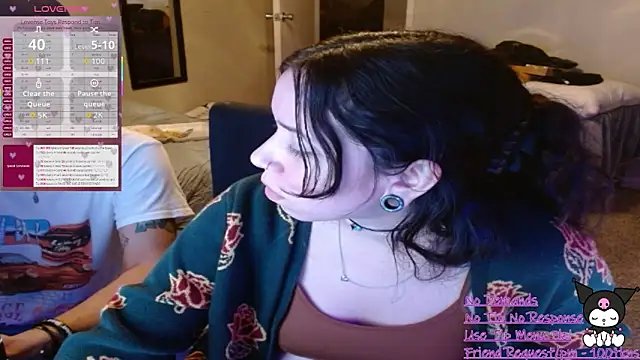 Snapshot of daddysgoodgrl215 chatting on February 2026 04:27:01 AM daddysgoodgrl215 online show from February 2026 04:27:01 AM