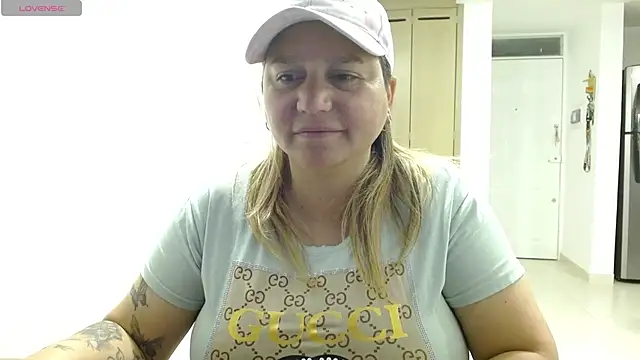 Snapshot of haashkyo chatting on June 2026 05:31:02 AM haashkyo online show from June 2026 05:31:02 AM