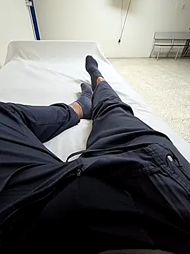 Renatox69 online show from February 2026 04:43:02 AM