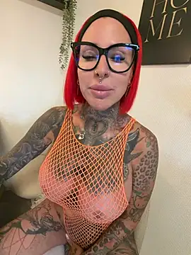 CatCoxx online show from July 2026 11:06:02 AM