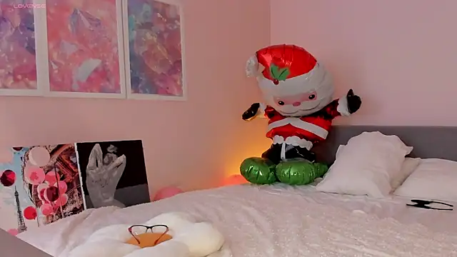 Snapshot of sandra_jackson chatting on December 2025 02:52:02 AM sandra jackson online show from December 2025 02:52:02 AM