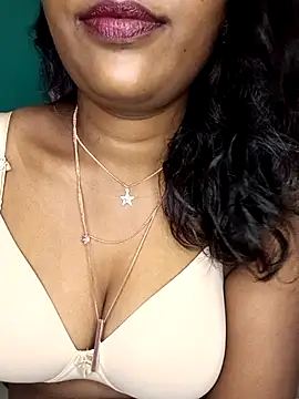 Tamil kavinila online show from November 2025 04:24:02 AM