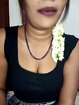 Tamil kavinila online show from February 2026 08:07:01 AM