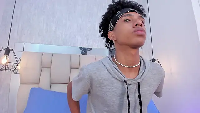 Johan gz  online show from October 2025 11:41:02 AM