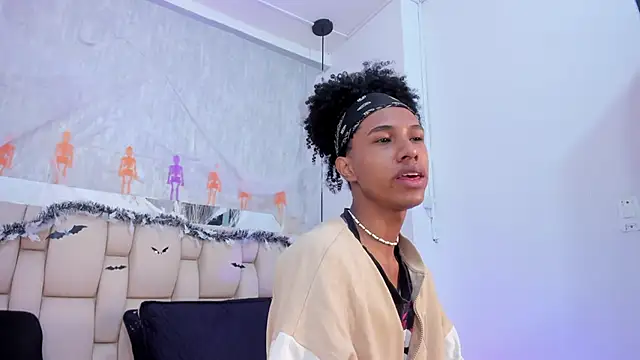 Johan gz  online show from October 2025 11:42:01 AM