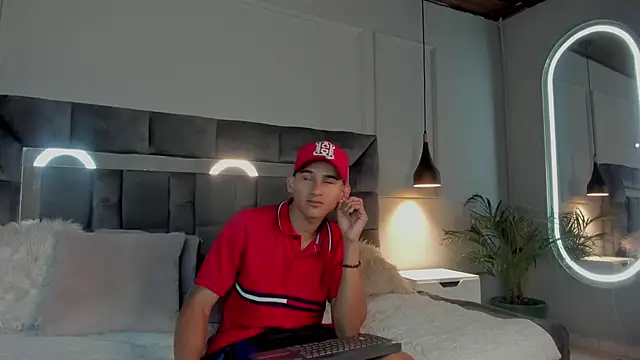 Snapshot of Jade_rey_ chatting on February 2026 04:35:02 AM Jade rey online show from February 2026 04:35:02 AM