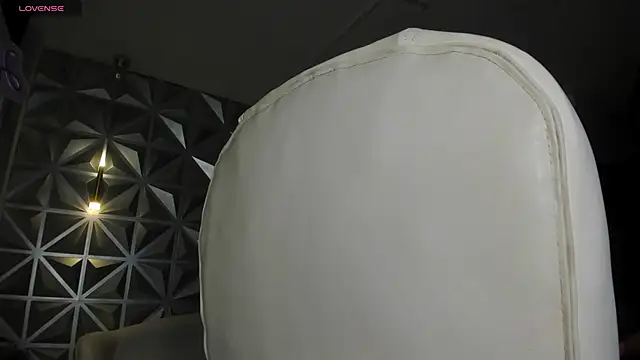 Snapshot of hellen_tease chatting on February 2026 07:04:01 PM hellen tease online show from February 2026 07:04:01 PM