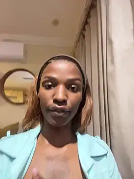 Trans fairy online show from May 2026 06:16:02 PM