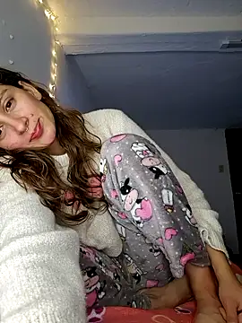 aytanna torrez online show from December 2025 01:36:01 AM