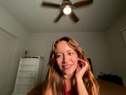 eurydicee online show from November 2025 12:43:01 AM