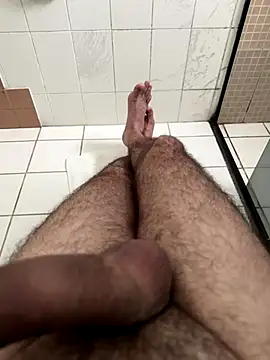 Snapshot of XUCRUTES42 chatting on November 2025 11:44:01 AM XUCRUTES42 online show from November 2025 11:44:01 AM