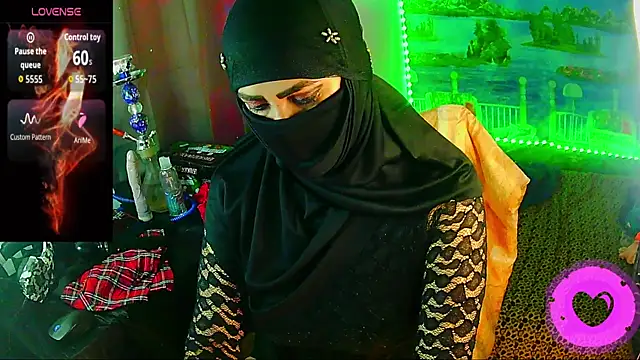 Snapshot of SultanaLayla chatting on July 2026 08:26:02 PM SultanaLayla online show from July 2026 08:26:02 PM