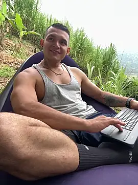 Marco Vega online show from October 2025 05:12:02 PM