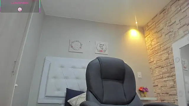 sweet  vanessa1 online show from December 2025 09:54:01 PM