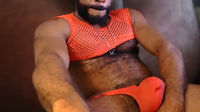 Piercedmuscle80 online show from June 2026 03:43:02 PM