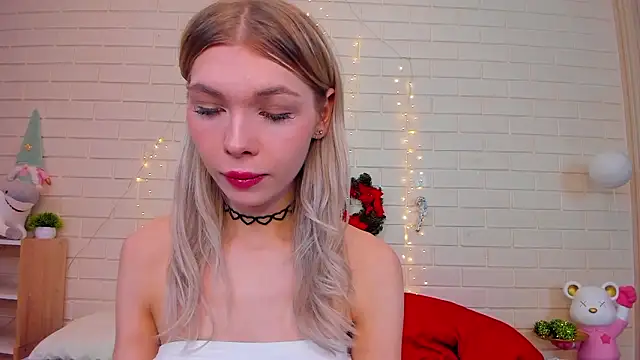 Blondy Fina online show from February 2026 06:22:01 AM