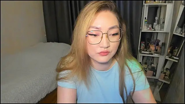 Snapshot of lyra_x chatting on February 2026 01:37:02 PM lyra x online show from February 2026 01:37:02 PM