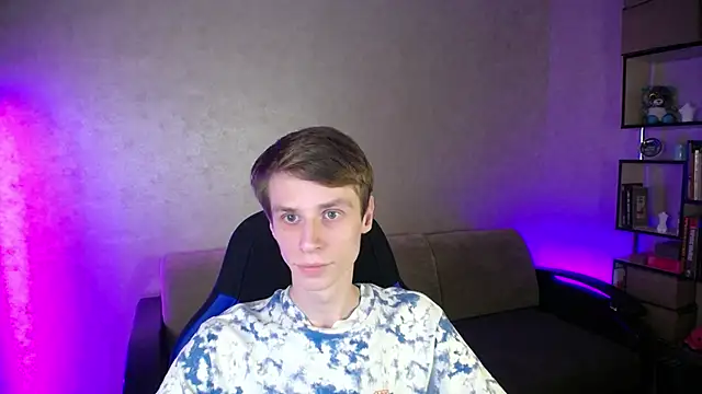 Snapshot of yes_cute_boy_ chatting on October 2025 08:43:02 PM yes cute boy online show from October 2025 08:43:02 PM