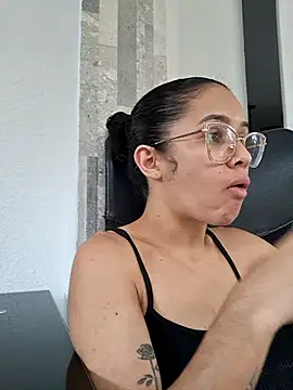 Snapshot of Britany_Sweety chatting on September 2025 05:40:02 PM Britany Sweety online show from September 2025 05:40:02 PM