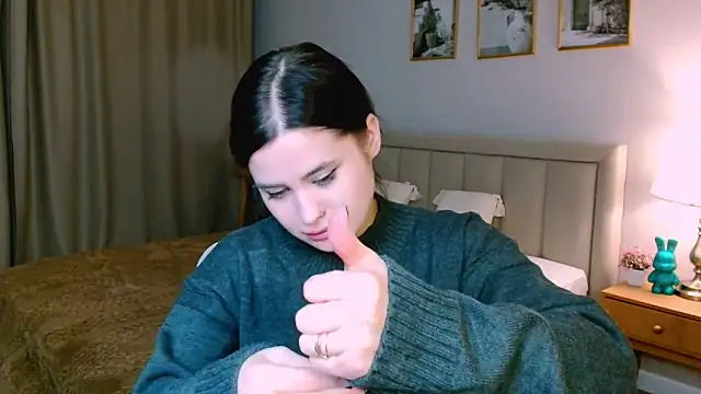 lil angel  online show from February 2026 11:47:02 PM