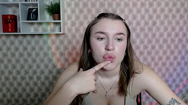 JuliaTopp  online show from November 2025 07:18:01 AM