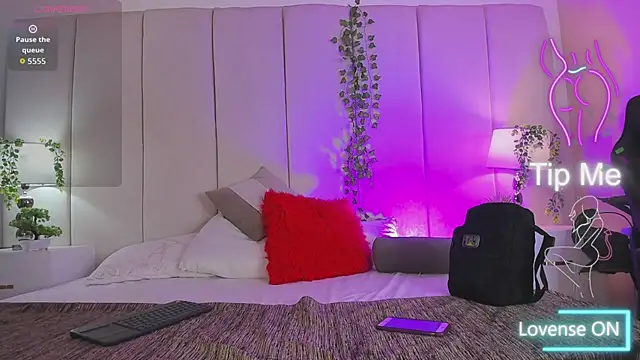 mia rousse25 online show from February 2026 02:16:02 PM